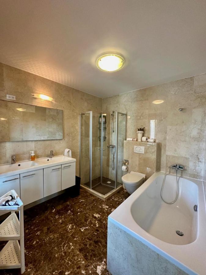 Palm Beach 6 Bedroom Villa With Private Pool Behind Marriott Exteriér fotografie